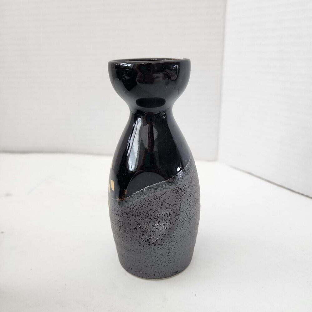 Utsuwa No Yakata Japanese Sake Set Dispenser 4 Cups Black Ceramic New In Box - Picture 4 of 16